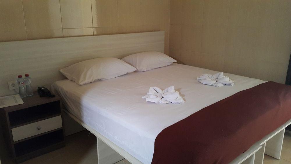 Ambulu Hotel Lojejer Zewnętrze zdjęcie